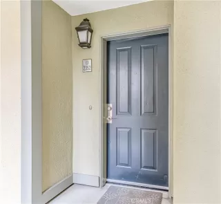 Photo #2: OC24095995 Listing 