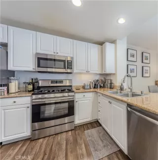 Photo #4: OC24095995 Listing 