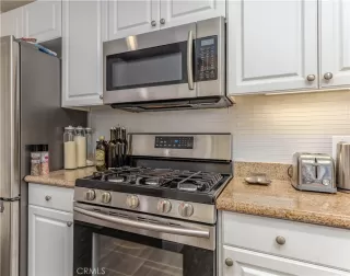 Photo #5: OC24095995 Listing 