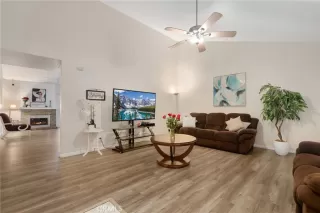 Photo #4: OC24096217 Listing 