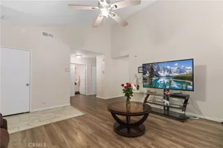 Photo #5: OC24096217 Listing 