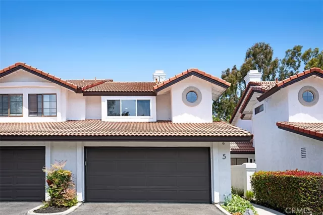 MLS: OC24096455 Condo For Sale