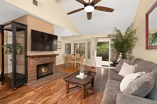 Photo #4: OC24096455 Listing 