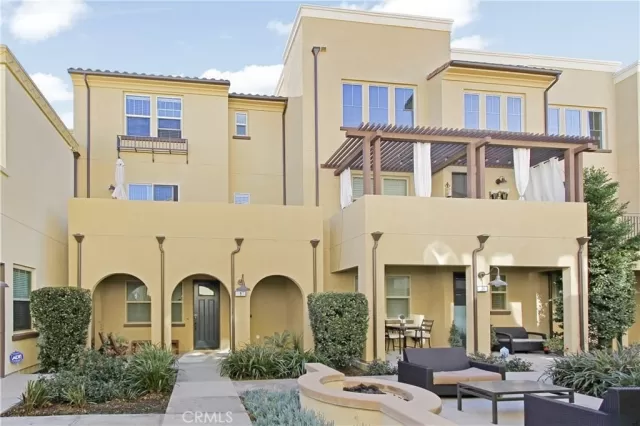 MLS: OC24096968 Condo For Sale