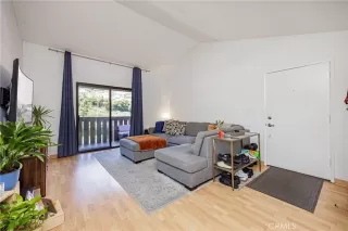 Photo #4: OC24097542 Listing 