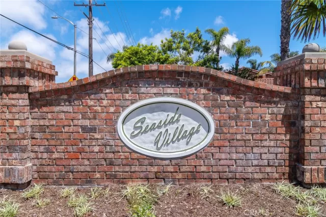 MLS: OC24097649 Condo For Sale