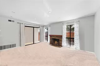 Photo #5: OC24097665 Listing 