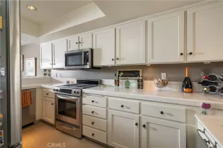 Photo #6: OC24097761 Listing 