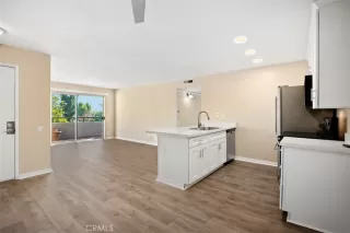 Photo #5: OC24097866 Listing