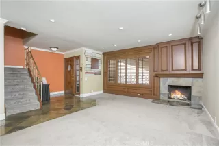 Photo #5: OC24098103 Listing 