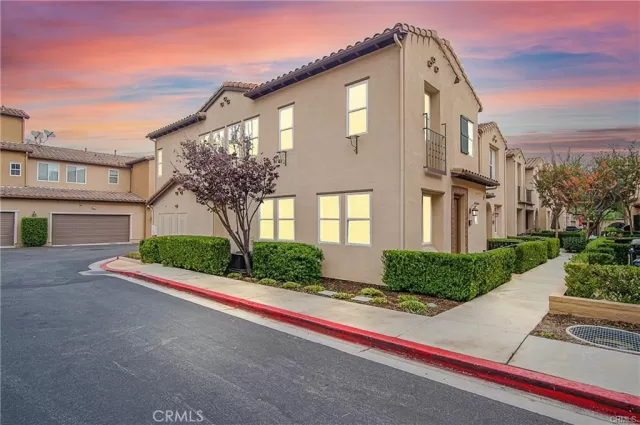 MLS: OC24098157 Condo For Sale