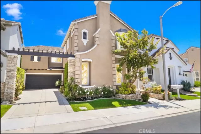 MLS: OC24098205 Condo For Sale