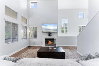 Photo #2: OC24098385 Listing 