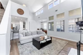 Photo #3: OC24098385 Listing 