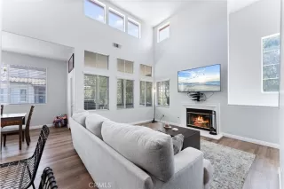 Photo #6: OC24098385 Listing 