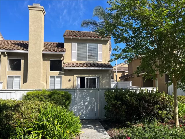 MLS: OC24098698 Condo For Sale