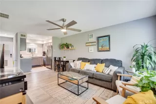 Photo #5: OC24098838 Listing 