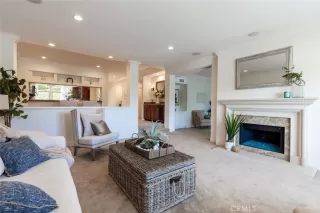 Photo #5: OC24098917 Listing 