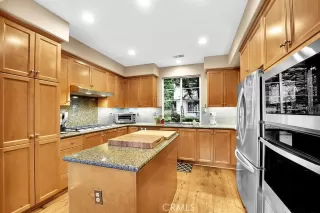 Photo #4: OC24099205 Listing 