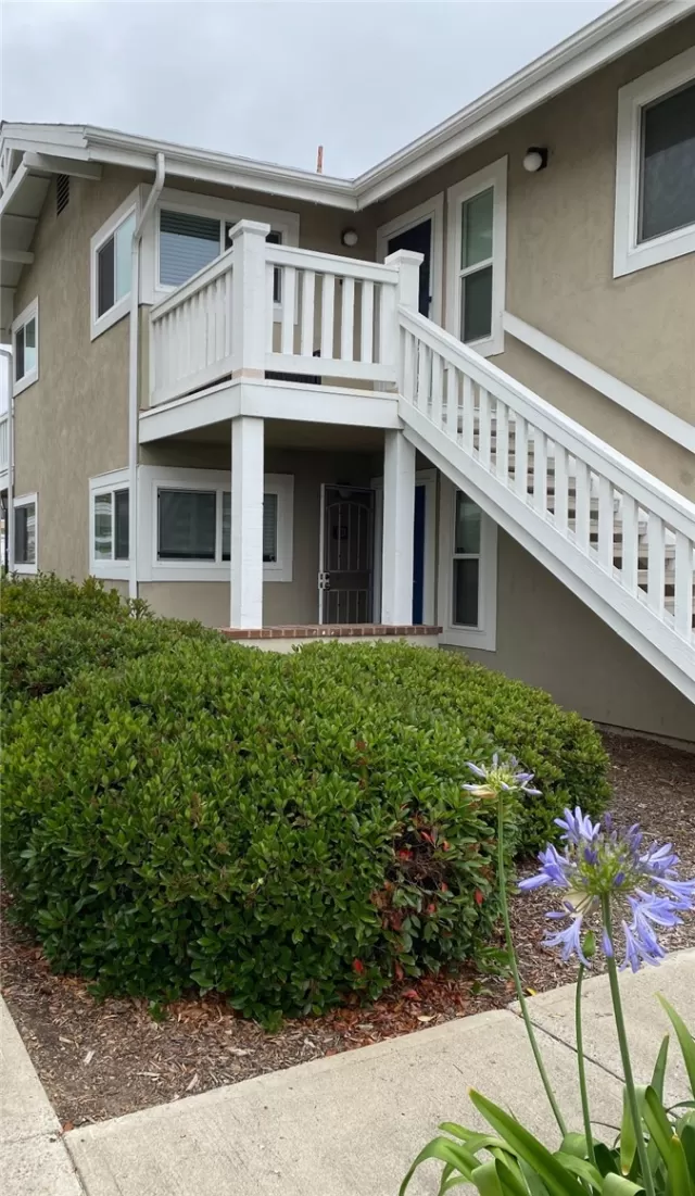 MLS: OC24099248 Condo For Sale