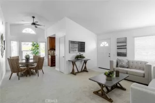 Photo #3: OC24099276 Listing 