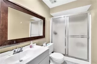 Photo #4: OC24099350 Listing