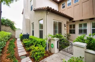 Photo #2: OC24099556 Listing 