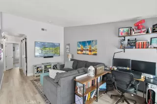 Photo #3: OC24099580 Listing 