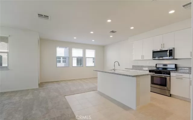 MLS: OC24099652 Condo For Sale