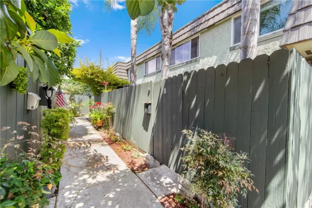 MLS: OC24100713 Condo For Sale