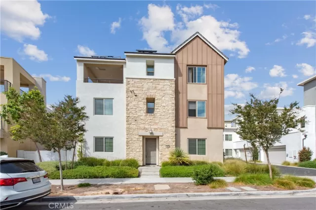 MLS: OC24101090 Condo For Sale