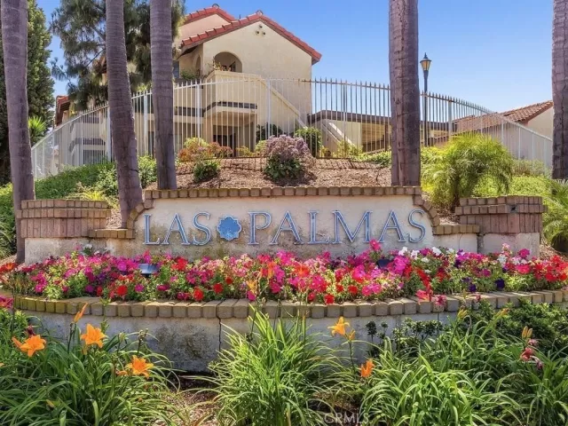 MLS: OC24101297 Condo For Sale