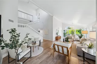 Photo #4: OC24101369 Listing 