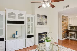 Photo #4: OC24101387 Listing 