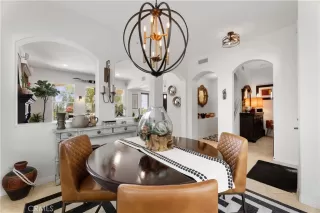 Photo #4: OC24101526 Listing 