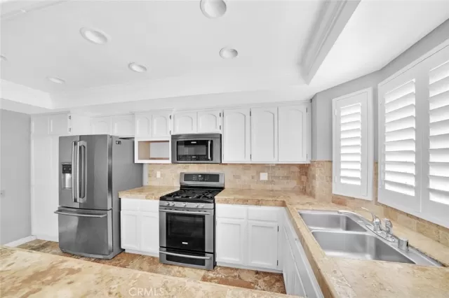 MLS: OC24101868 Condo For Sale