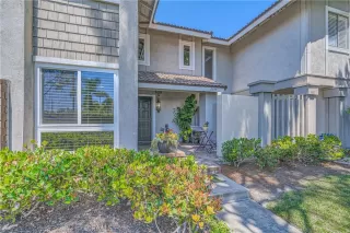 Photo #1: OC24101927 Listing 