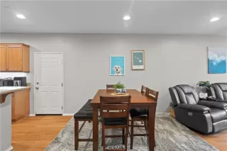 Photo #3: OC24102252 Listing 