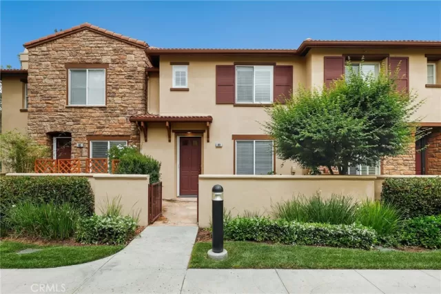 MLS: OC24102439 Condo For Sale