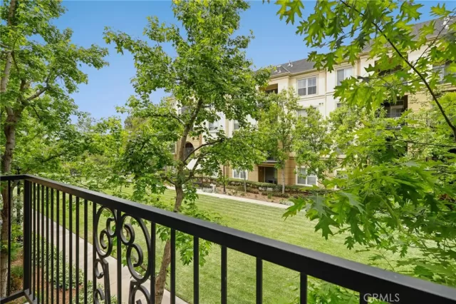 MLS: OC24102471 Condo For Sale