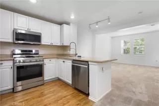 Photo #4: OC24102471 Listing 