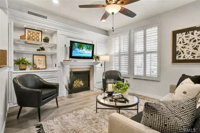 MLS: OC24102533 Condo For Sale