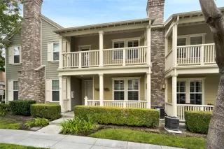 Photo #3: OC24102533 Listing