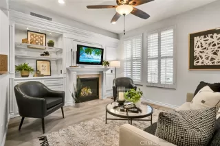 Photo #4: OC24102533 Listing