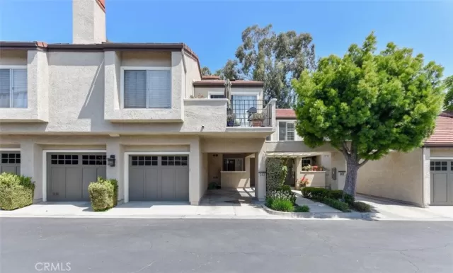 MLS: OC24102615 Condo For Sale