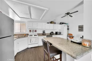 Photo #4: OC24102638 Listing