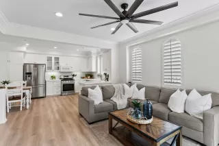 Photo #4: OC24102803 Listing 