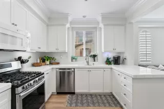 Photo #6: OC24102803 Listing 