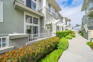 Photo #2: OC24102871 Listing 