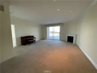 Photo #6: OC24103032 Listing 